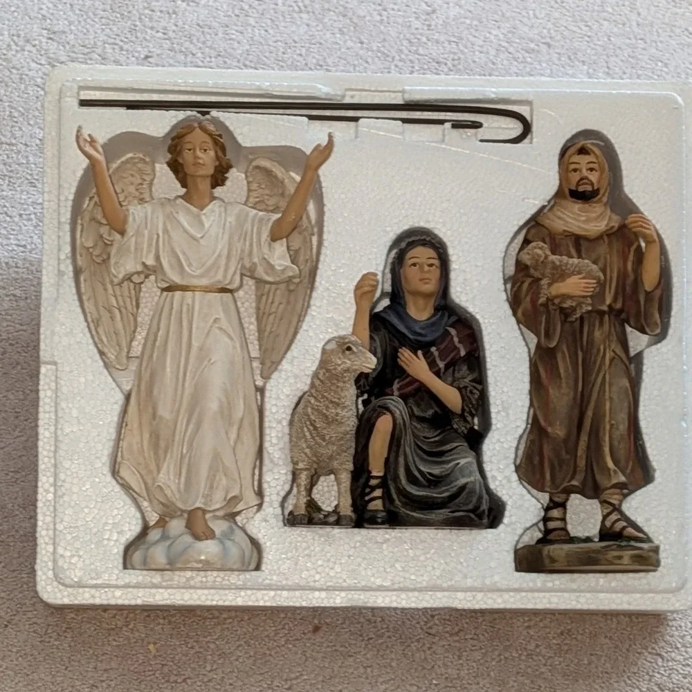 Three Kings Gifts The Shepherds & Angel The Real‎ Life Nativity Series Set